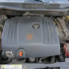 Silnik 2.0L CRD w Dodge Caliber. Opinie o tym silniku są różne, ale jego budowa jest widoczna.