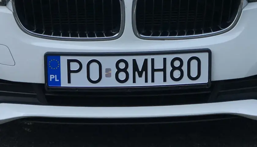 Polskie tablice rejestracyjne PO 8MH80.