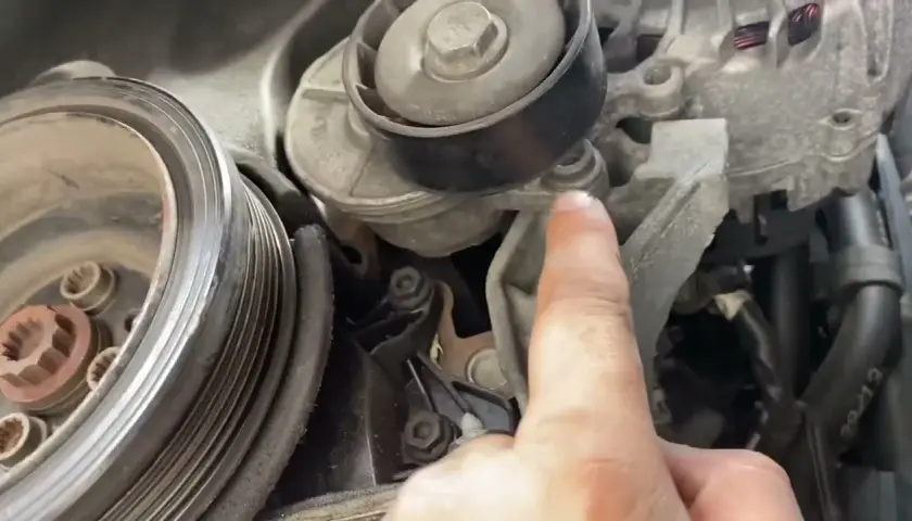 Jak wyciągnąć alternator Skoda Octavia 1.9 TDI bez zbędnych problemów